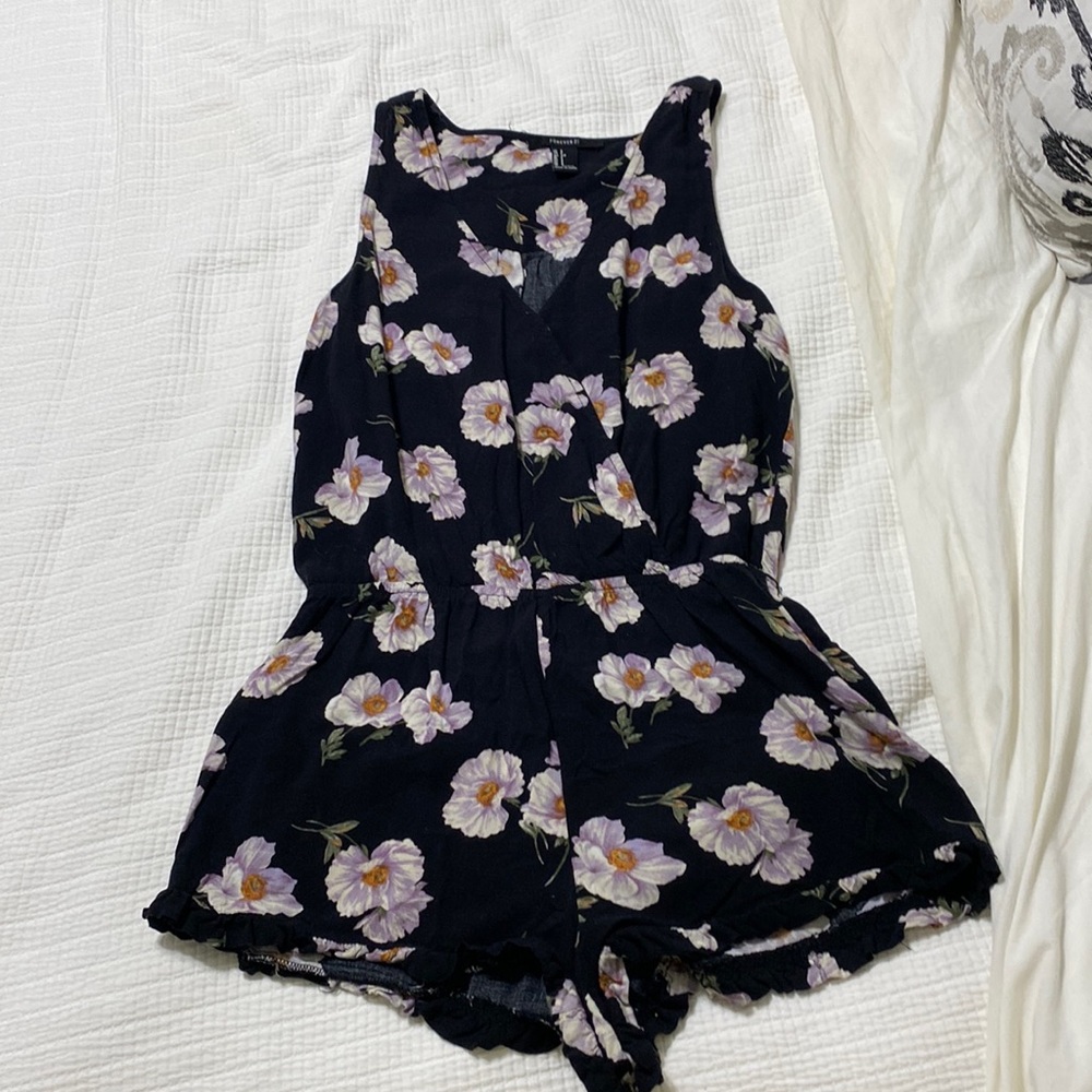 Forever 21 black floral romper size small